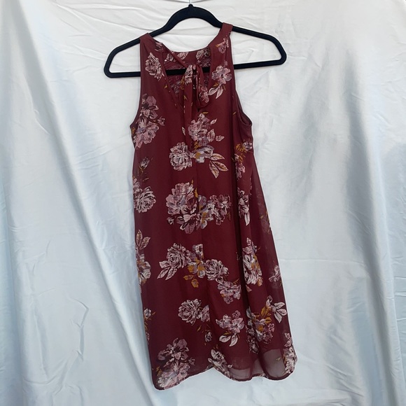 Burgundy Flower Dress - Picture 2 of 5